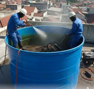 Panduan Lengkap: Cara Merawat Toren Air Agar Bebas Lumut, Bakteri, dan Penyakit